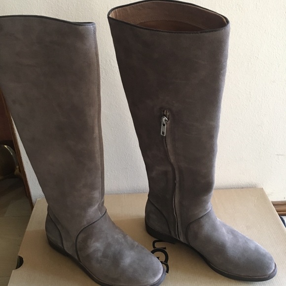 Suede UGG boots - Picture 2 of 4